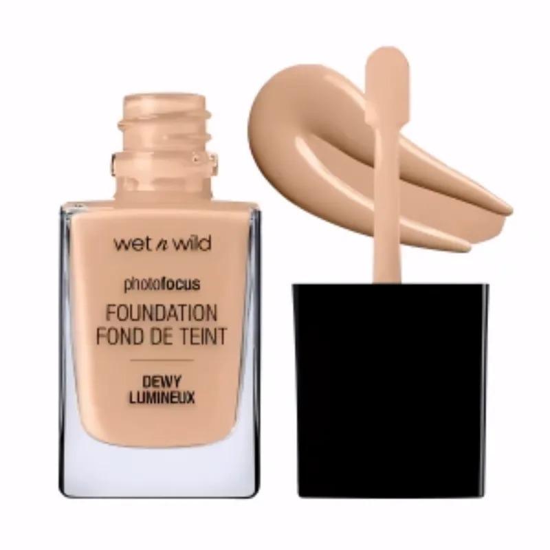 Wet n Wild Photo Focus Foundation- DEWY LUMINEUX Classic Beige 30ml Shades 83
